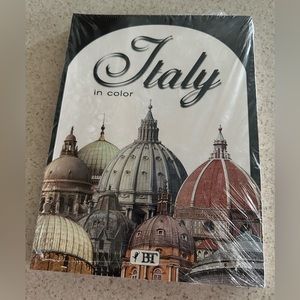 NEW SEALED ITALY IN COLOR BOOK.Printed in Florence, Italy.